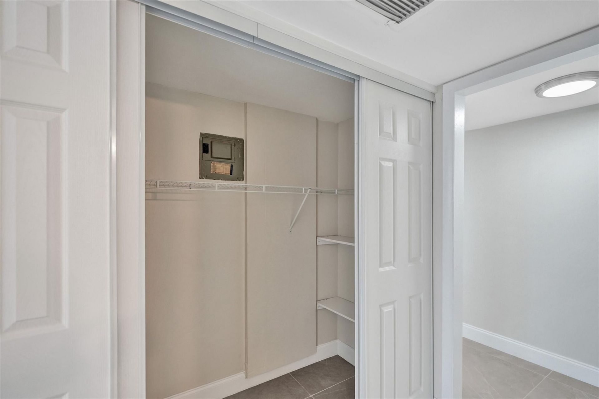 4222 Inverrary Boulevard, Unit 4810, Lauderhill, FL 33319 Photo