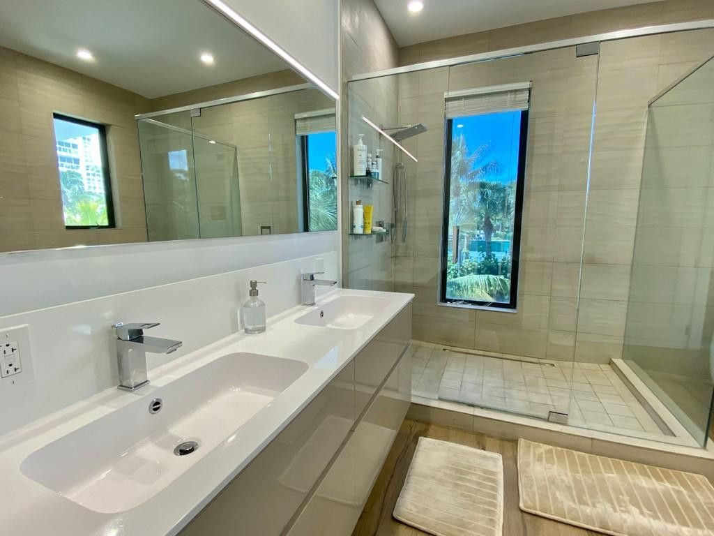348 Balboa Street, Hollywood, FL 33019 Photo