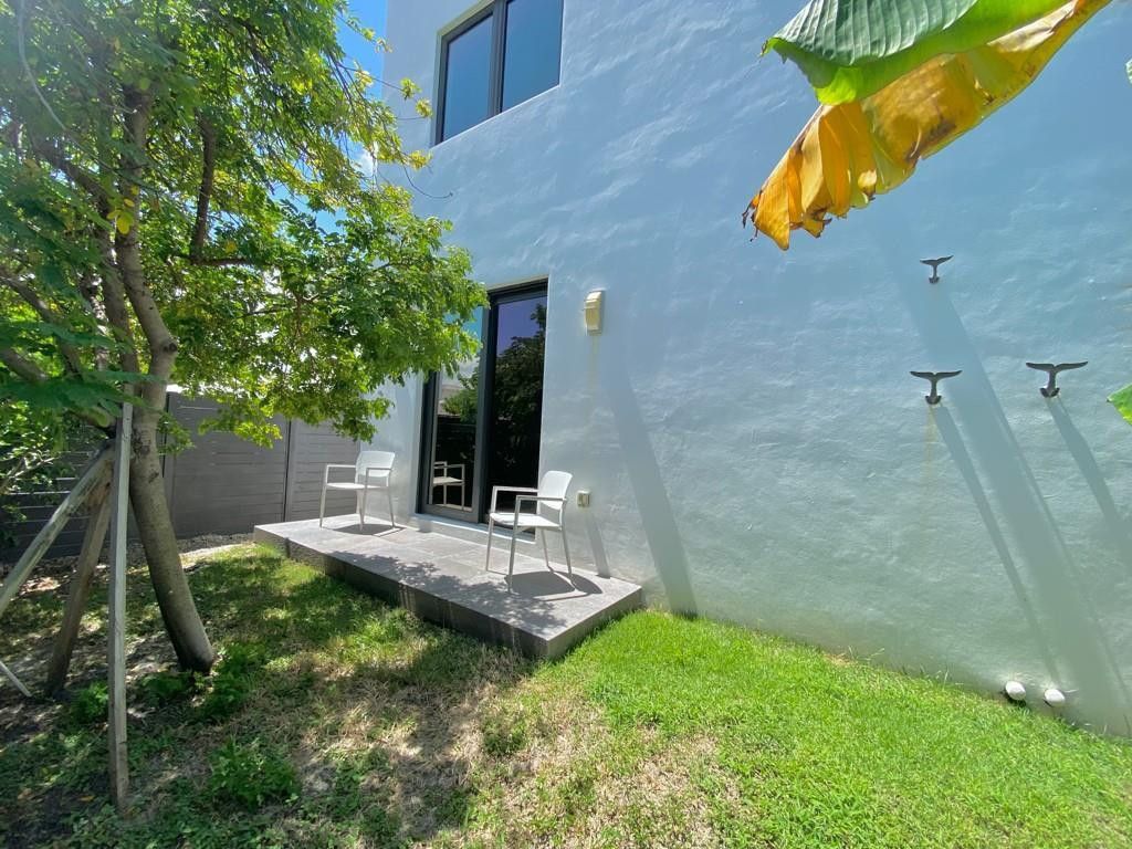 348 Balboa Street, Hollywood, FL 33019 Photo