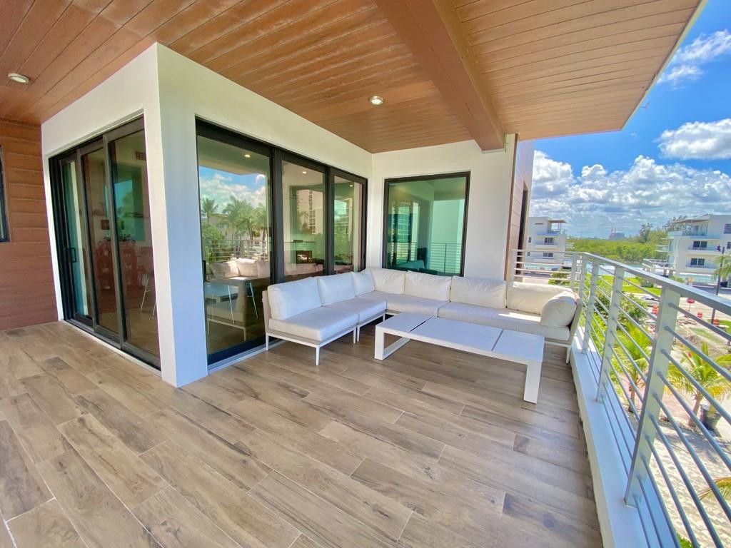 348 Balboa Street, Hollywood, FL 33019 Photo