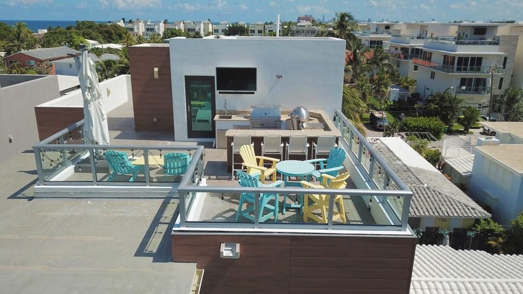 348 Balboa Street, Hollywood, FL 33019 Photo