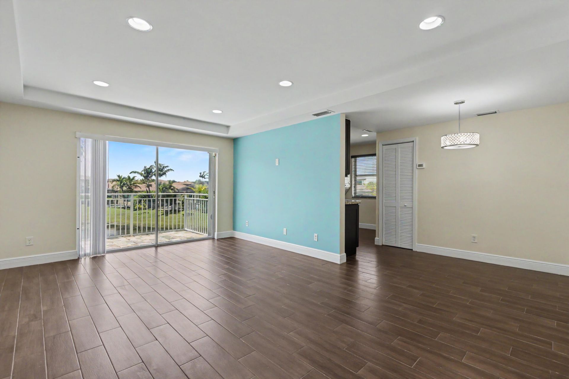 1250 SW 113th Terrace, Unit 204, Pembroke Pines, FL 33025 Photo