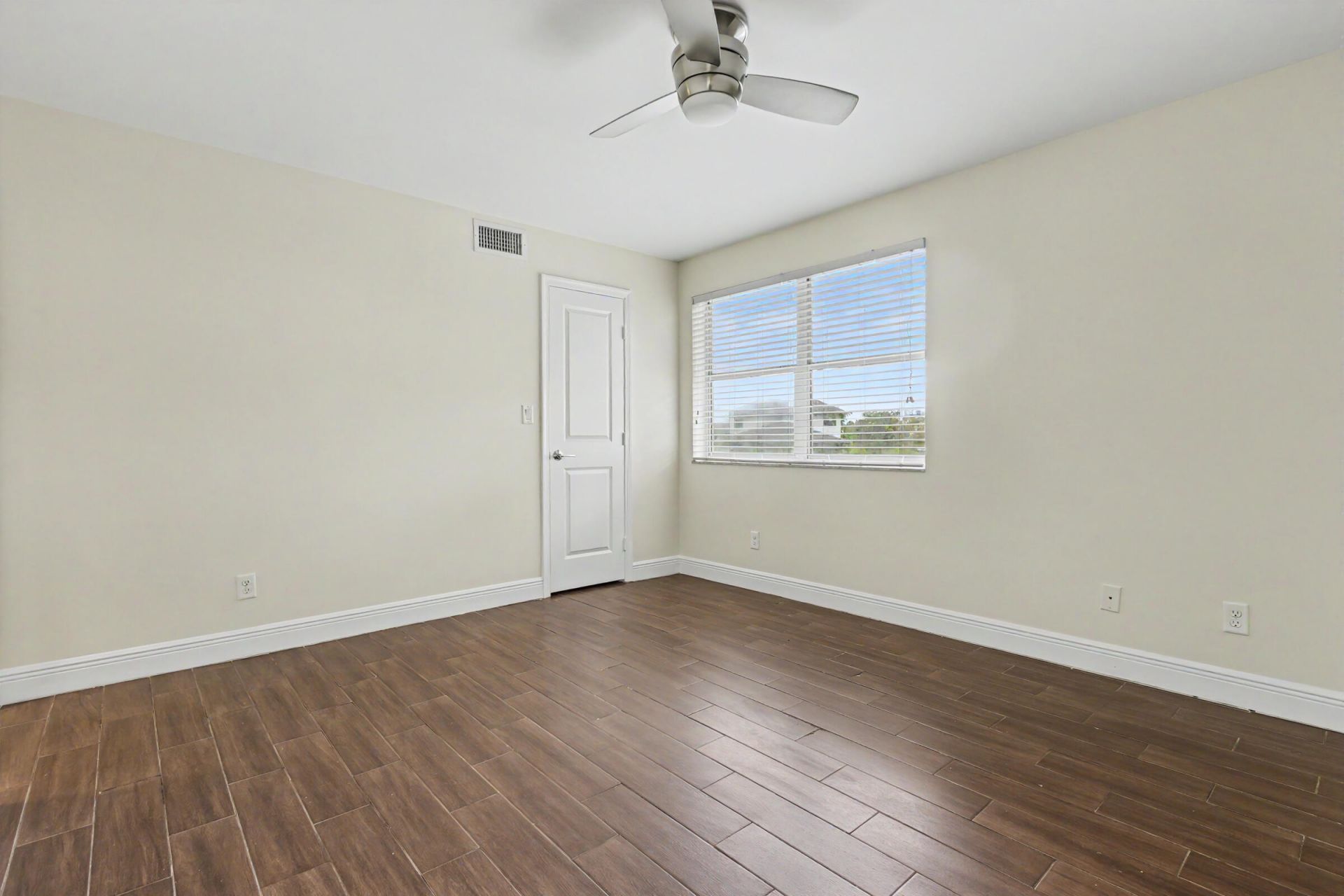 1250 SW 113th Terrace, Unit 204, Pembroke Pines, FL 33025 Photo