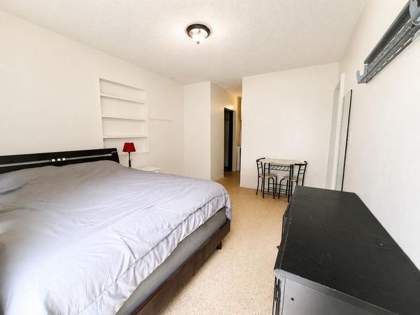 1822 Cleveland Street, Unit 1rear, Hollywood, FL 33020