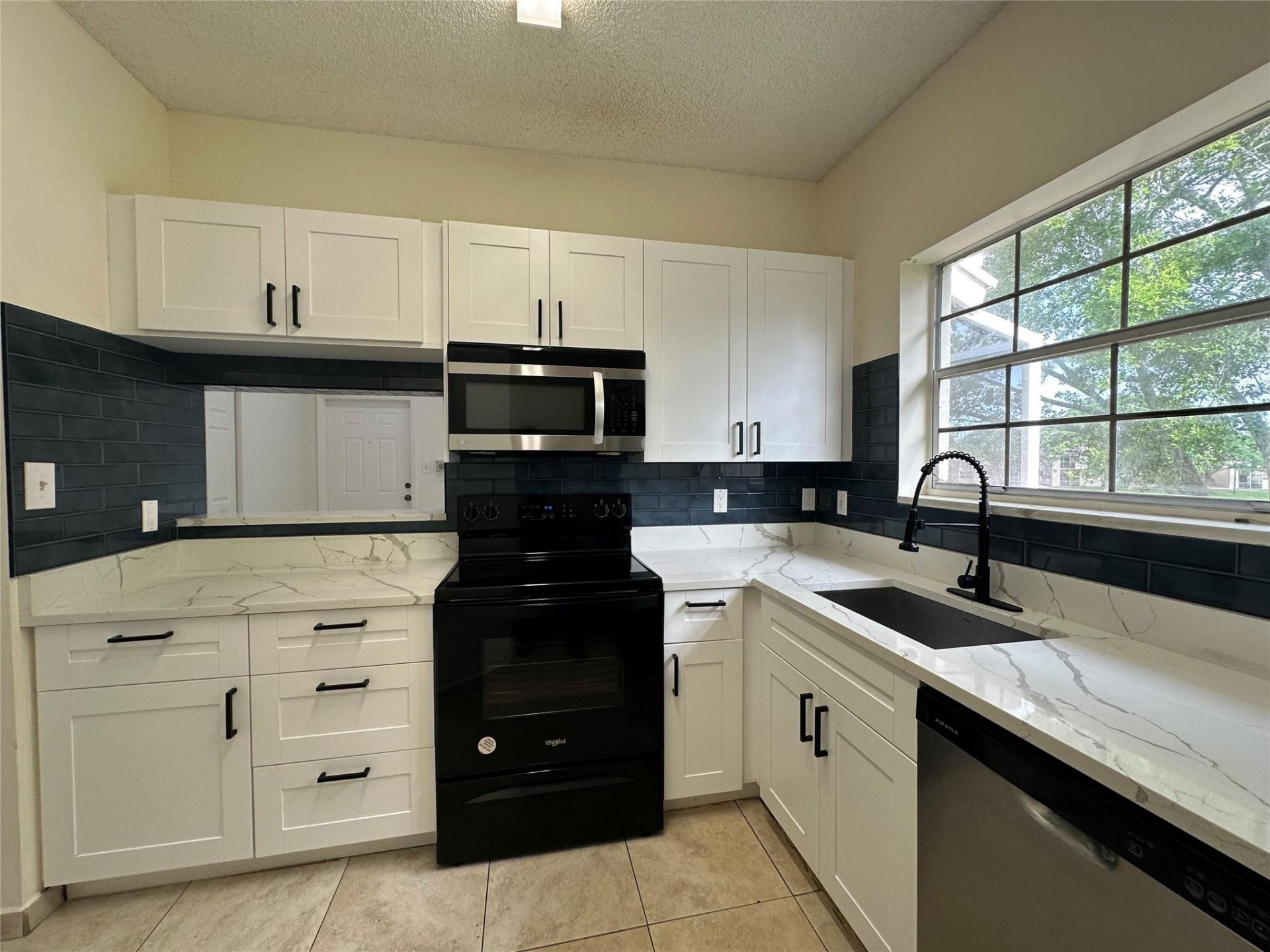 641 Cypress Lake Boulevard, Unit K18, Pompano Beach, FL 33064 Photo