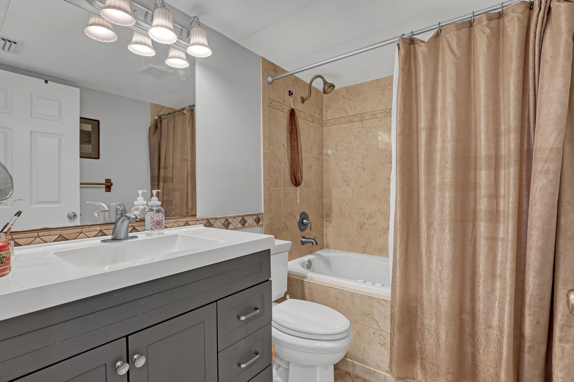 3630 Alder Drive, Unit Apt H1, West Palm Beach, FL 33417 Photo