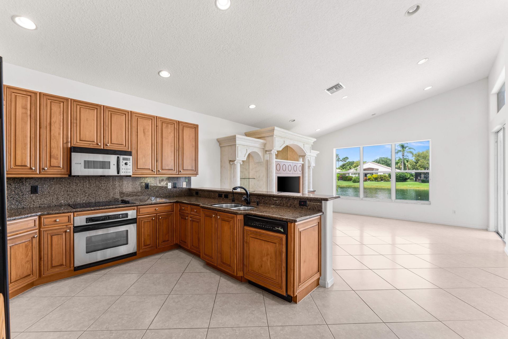 13215 Alhambra Lake Circle, Delray Beach, FL 33446 Photo