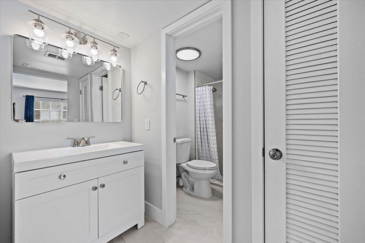 5500 Tamberlane Circle, Unit Apt 105, Palm Beach Gardens, FL 33418 Photo