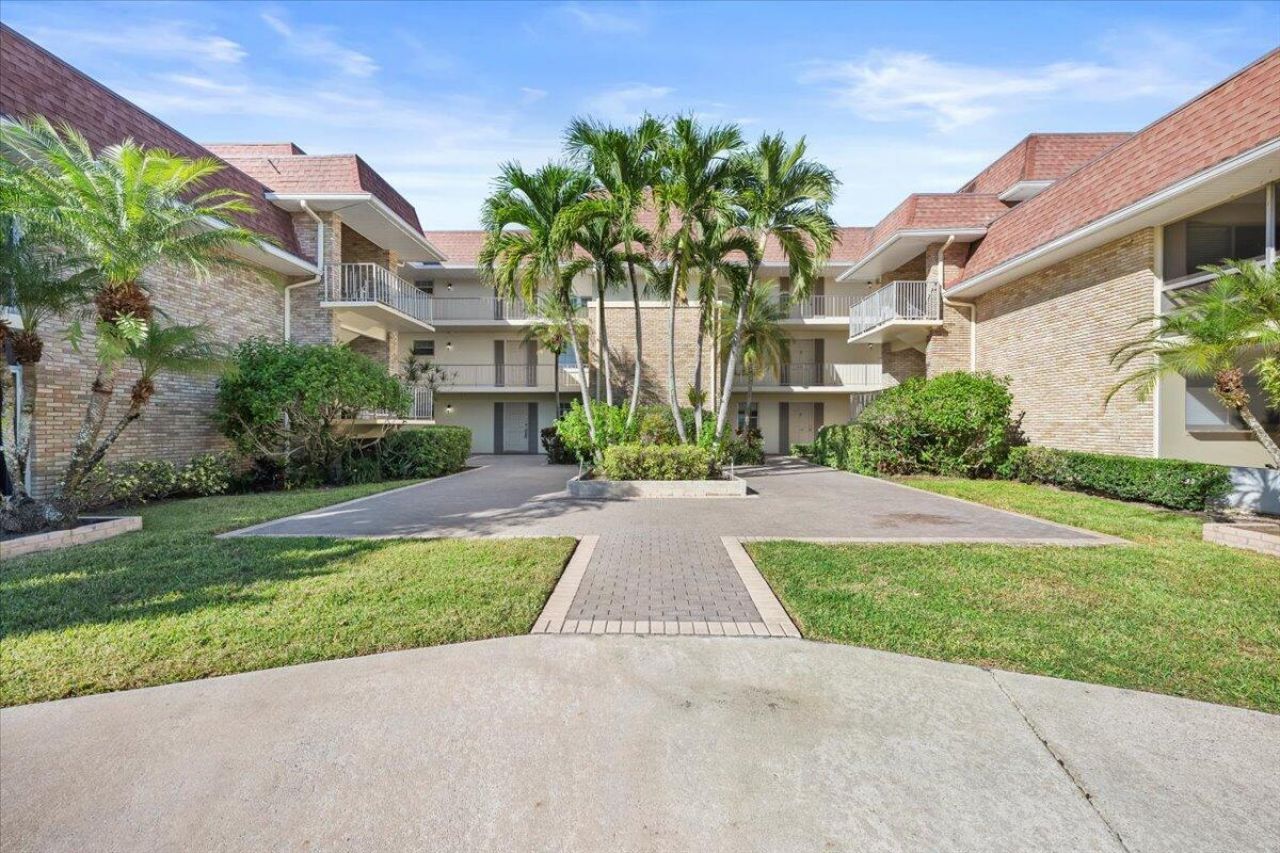 5500 Tamberlane Circle, Unit Apt 105, Palm Beach Gardens, FL 33418 Photo
