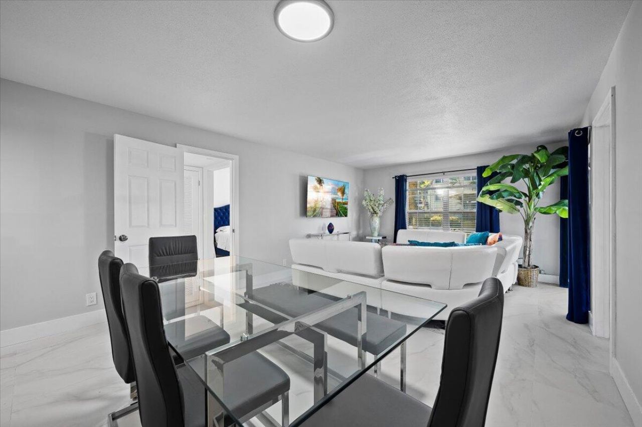 5500 Tamberlane Circle, Unit Apt 105, Palm Beach Gardens, FL 33418 Photo