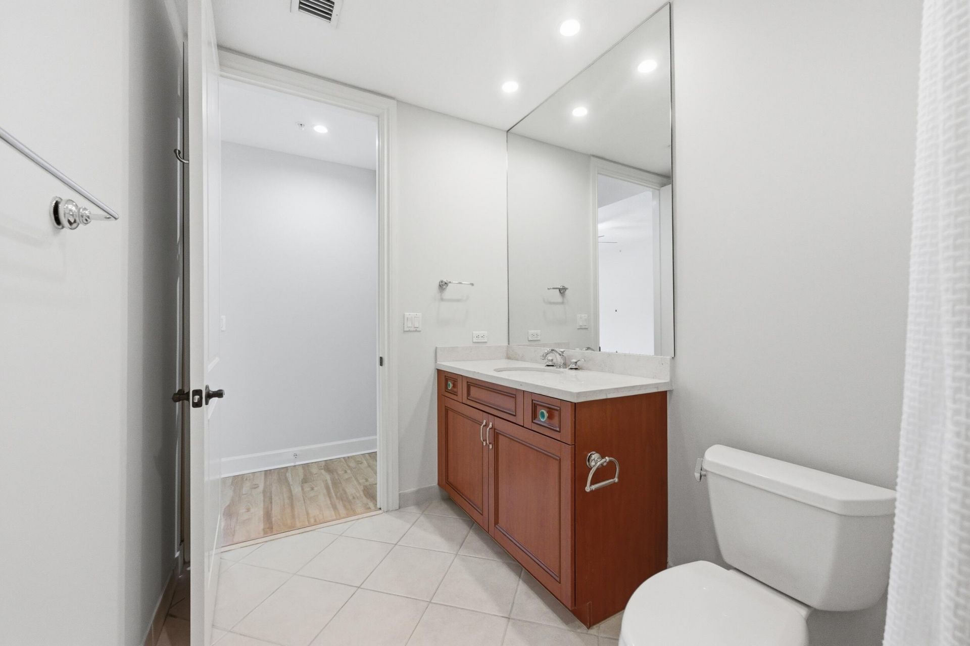 200 NE 2nd Avenue, Unit 316, Delray Beach, FL 33444 Photo