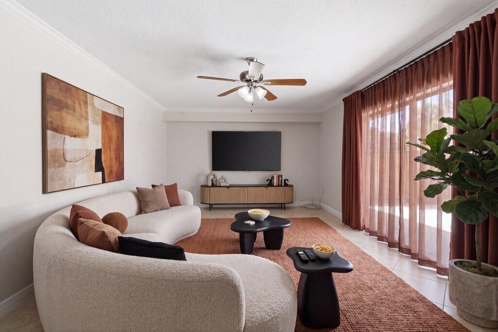 5701 57th Way, West Palm Beach, FL 33409 Photo