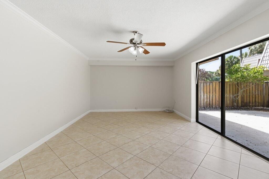 5701 57th Way, West Palm Beach, FL 33409 Photo