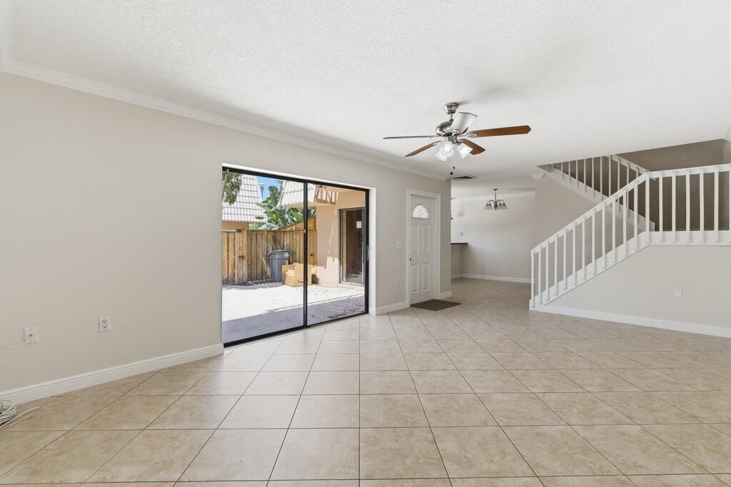 5701 57th Way, West Palm Beach, FL 33409 Photo