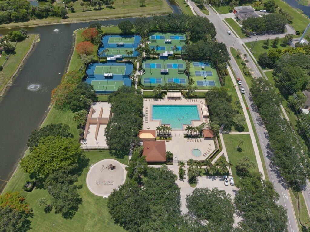 5701 57th Way, West Palm Beach, FL 33409 Photo