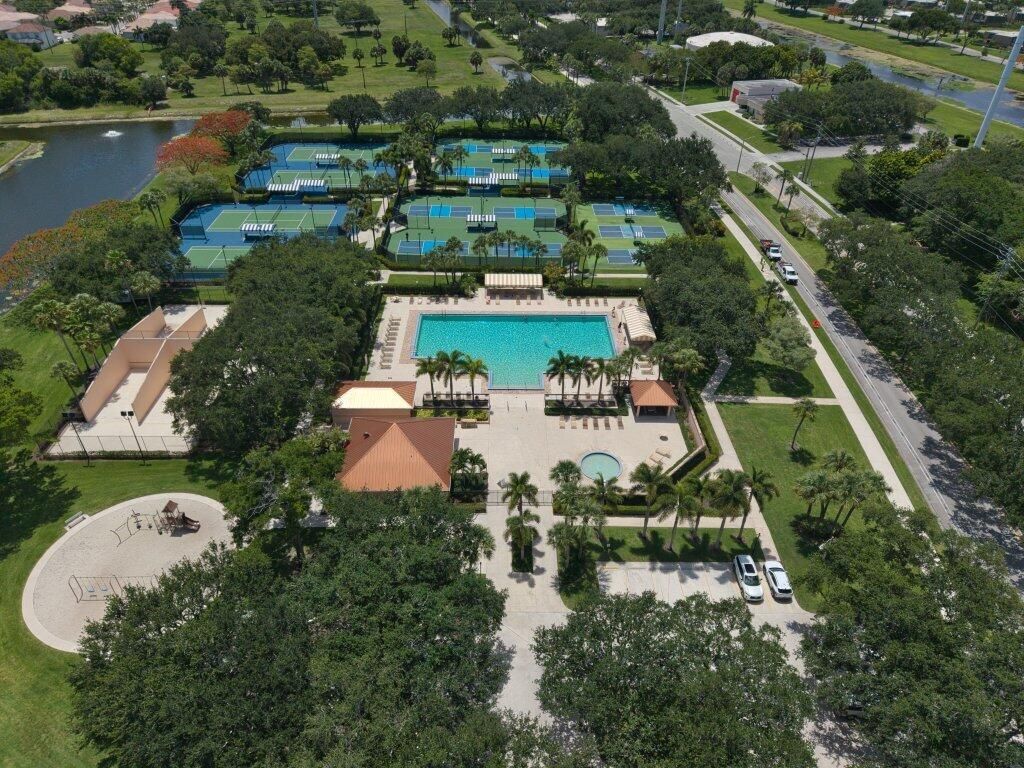 5701 57th Way, West Palm Beach, FL 33409 Photo