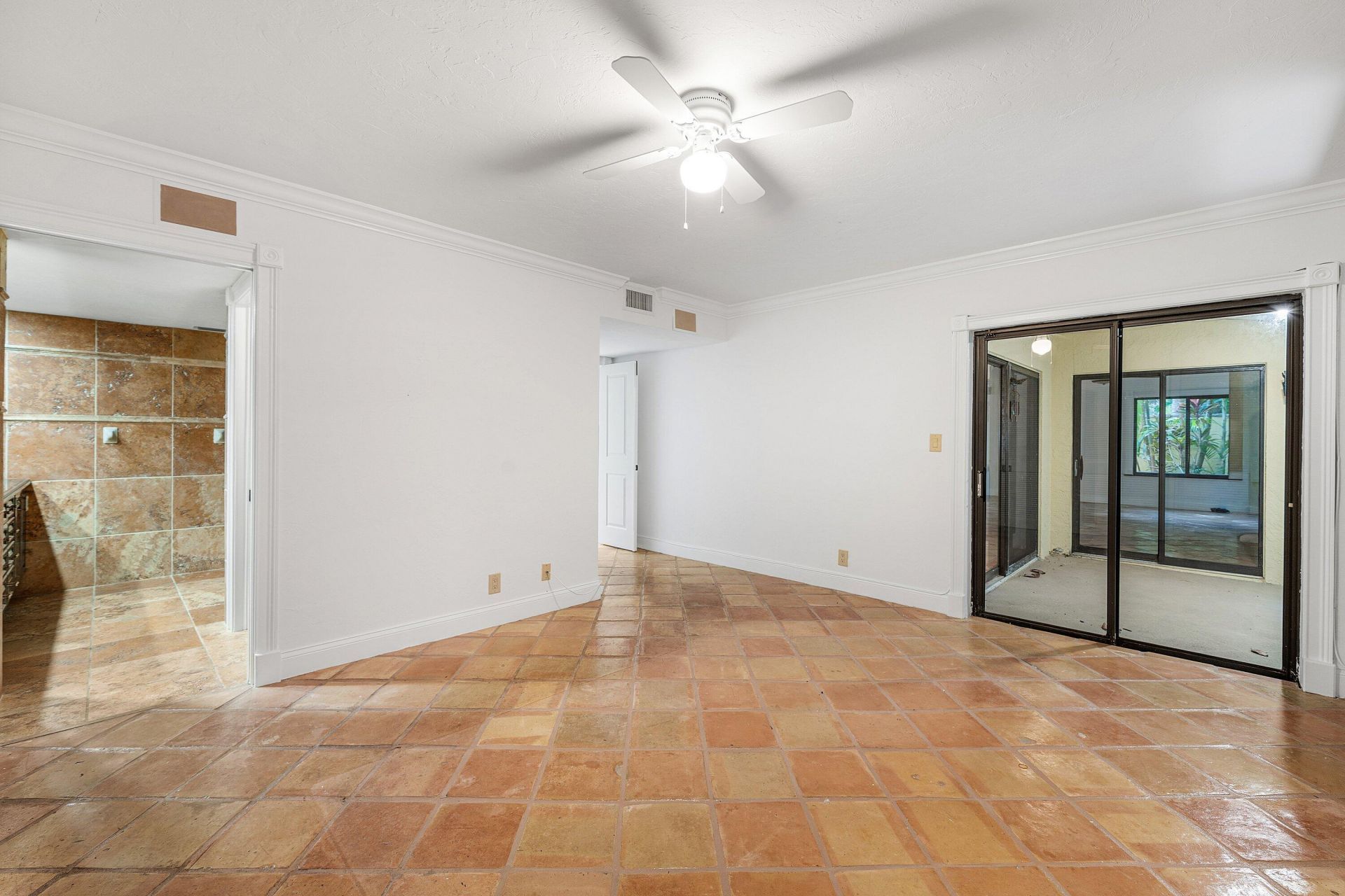 16 Via Lago, Boynton Beach, FL 33435 Photo