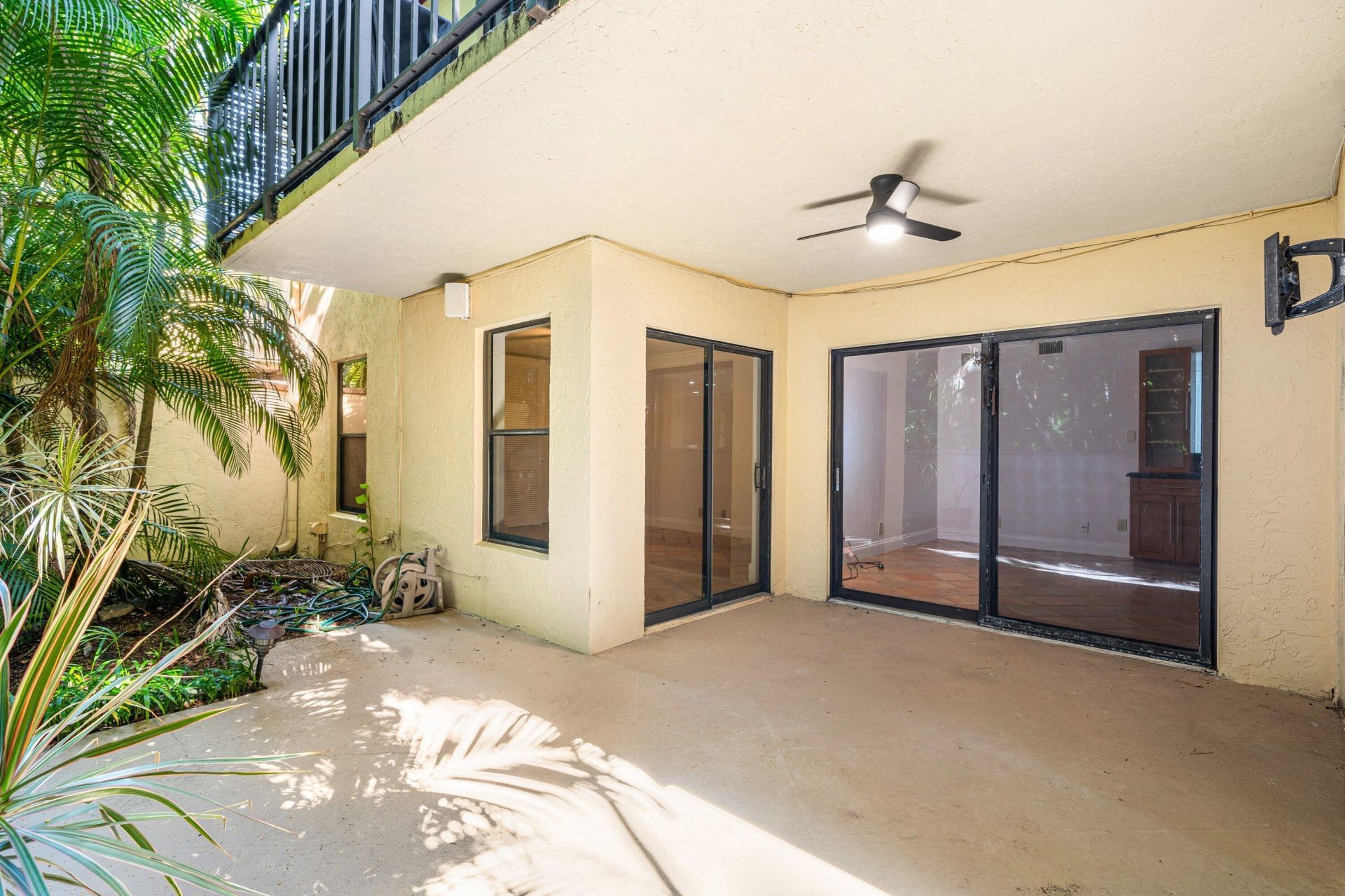 16 Via Lago, Boynton Beach, FL 33435 Photo