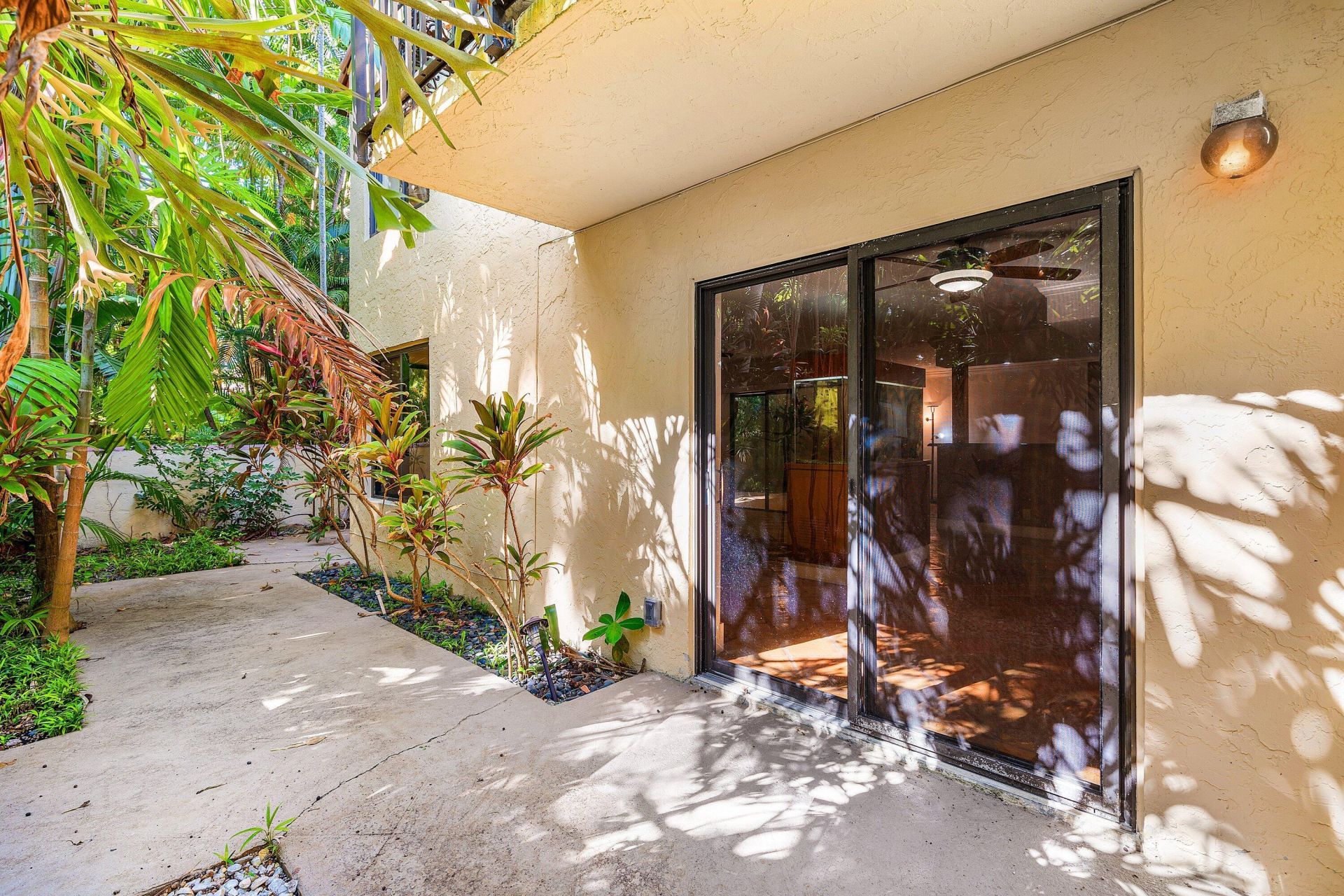 16 Via Lago, Boynton Beach, FL 33435 Photo