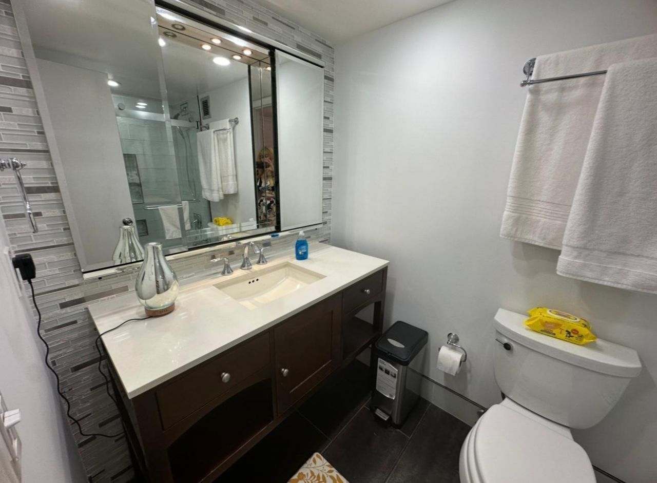 2029 N Ocean Boulevard, Unit 208, Fort Lauderdale, FL 33305 Photo