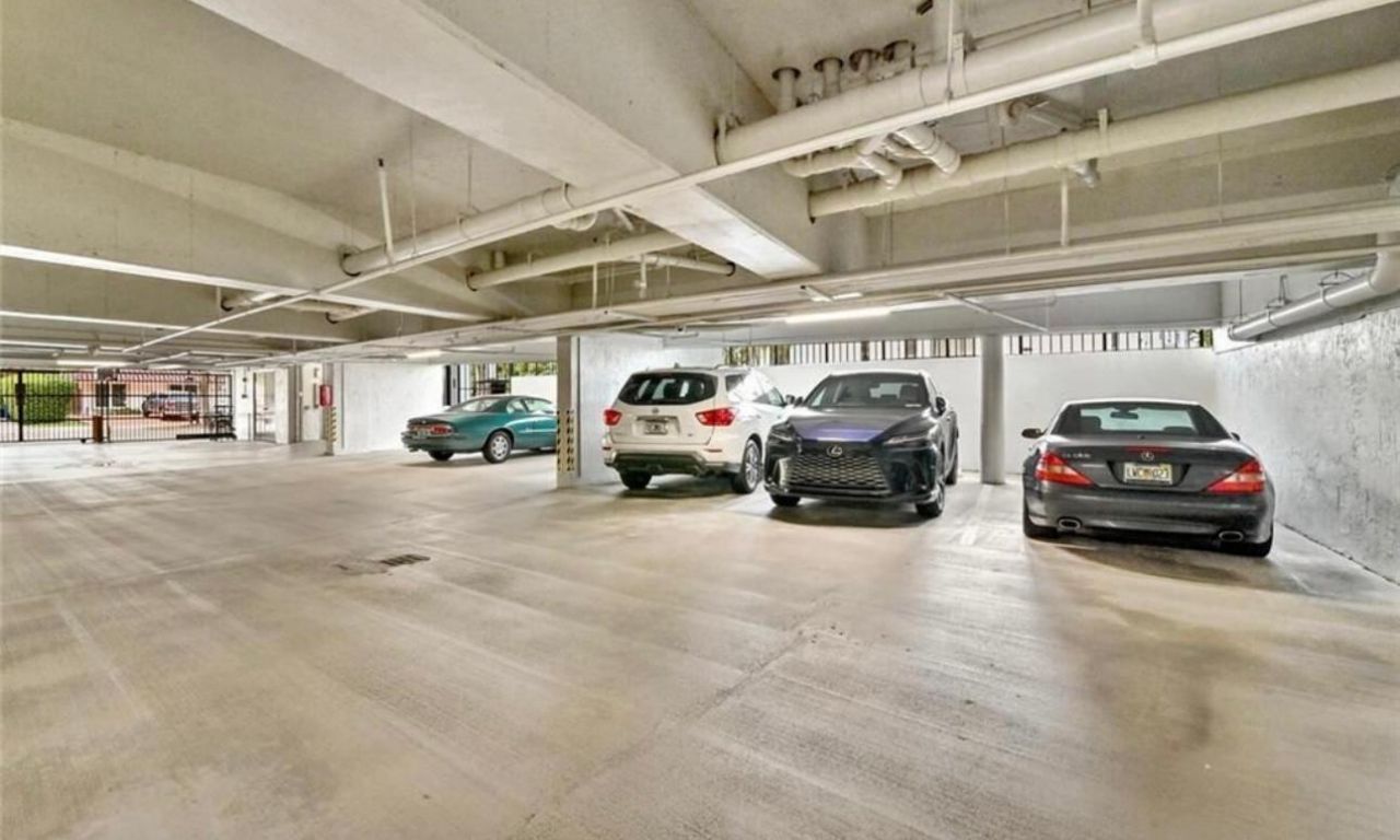 2029 N Ocean Boulevard, Unit 208, Fort Lauderdale, FL 33305 Photo