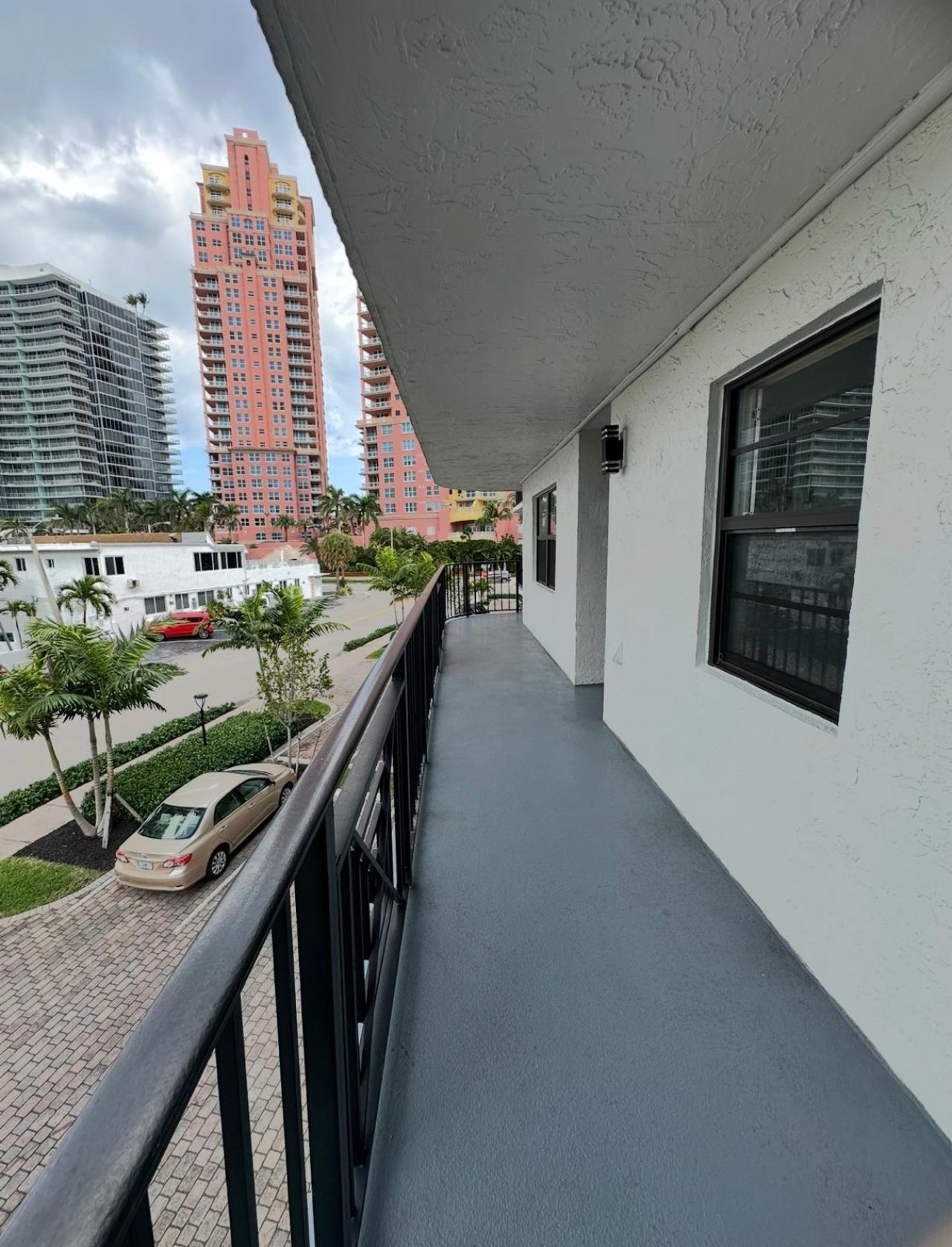 2029 N Ocean Boulevard, Unit 208, Fort Lauderdale, FL 33305 Photo