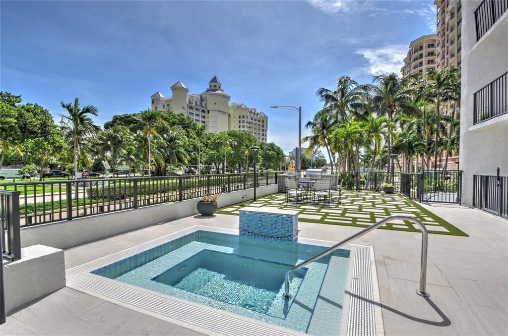 2029 N Ocean Boulevard, Unit 208, Fort Lauderdale, FL 33305 Photo