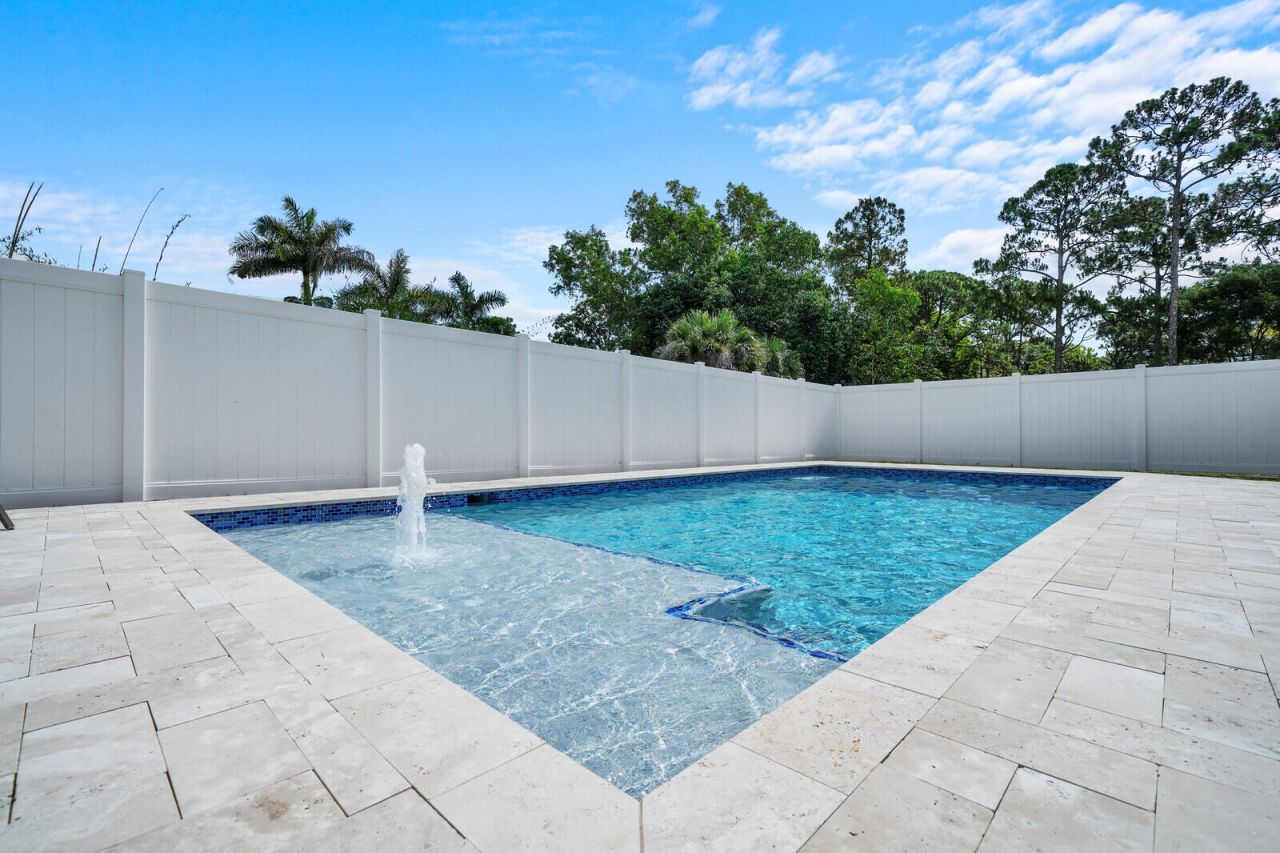 6681 140th Lane N, Palm Beach Gardens, FL 33418 Photo