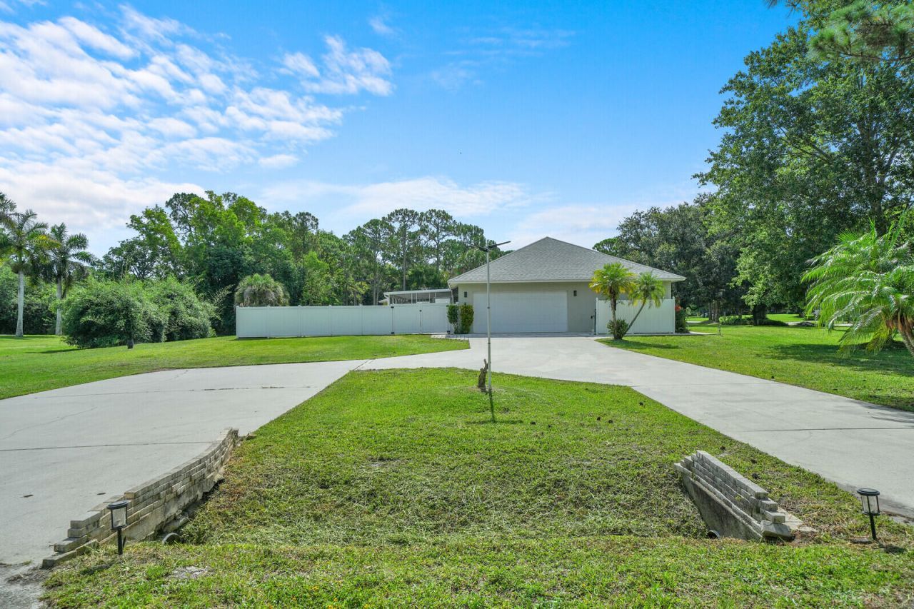 6681 140th Lane N, Palm Beach Gardens, FL 33418 Photo