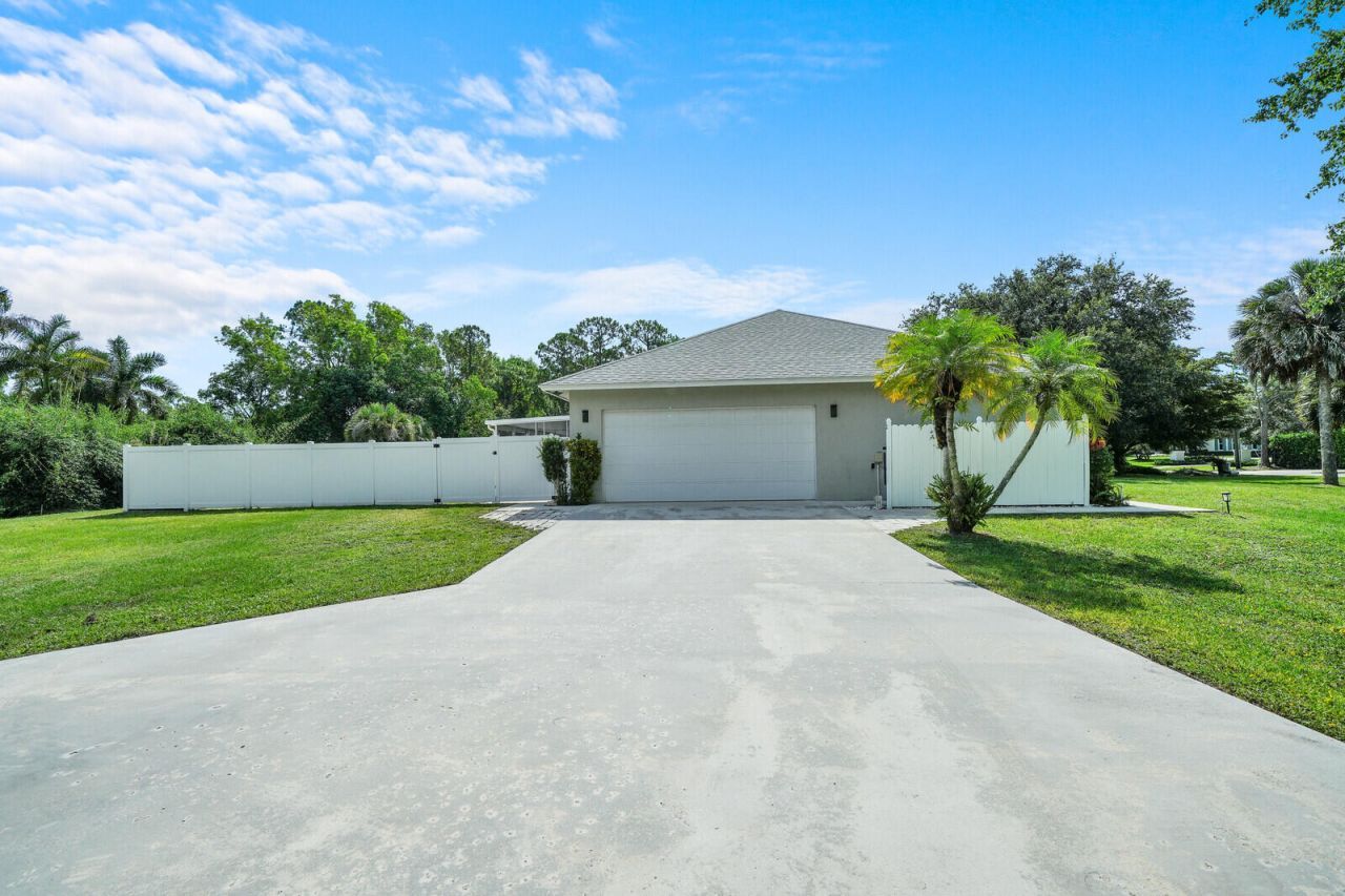 6681 140th Lane N, Palm Beach Gardens, FL 33418 Photo