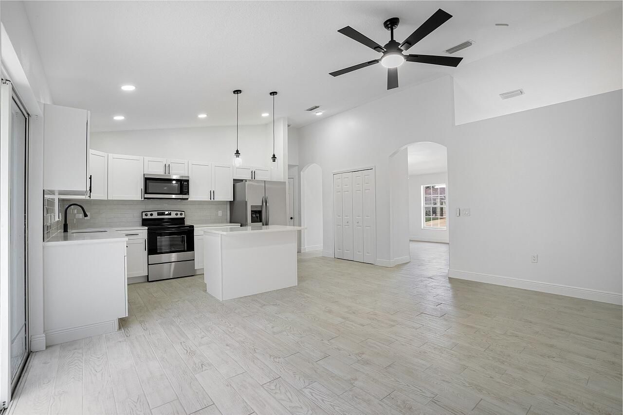 673 Cavern Terrace, Sebastian, FL 32958 Photo