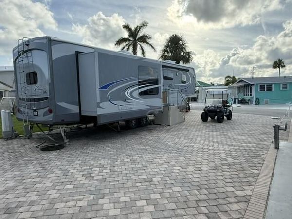 883 Nettles Boulevard, Jensen Beach, FL 34957