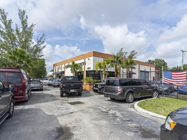 4071 N Dixie Highway, Deerfield Beach, FL 33064