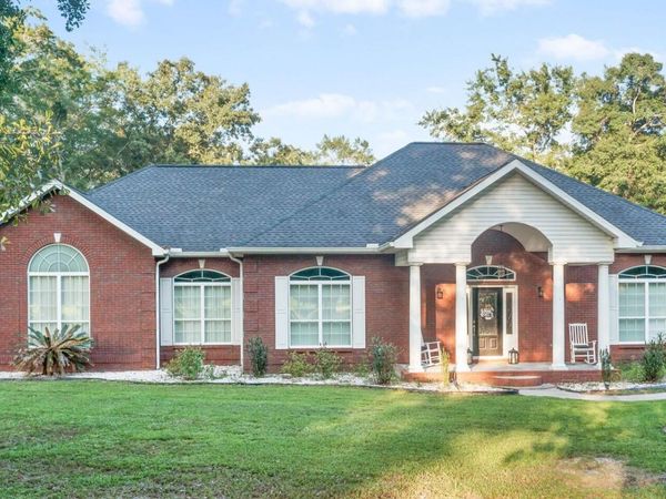 1685 Falling Waters Road, Chipley, FL 32428
