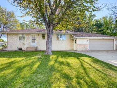 558 113th Lane NW, Coon Rapids, MN 55448