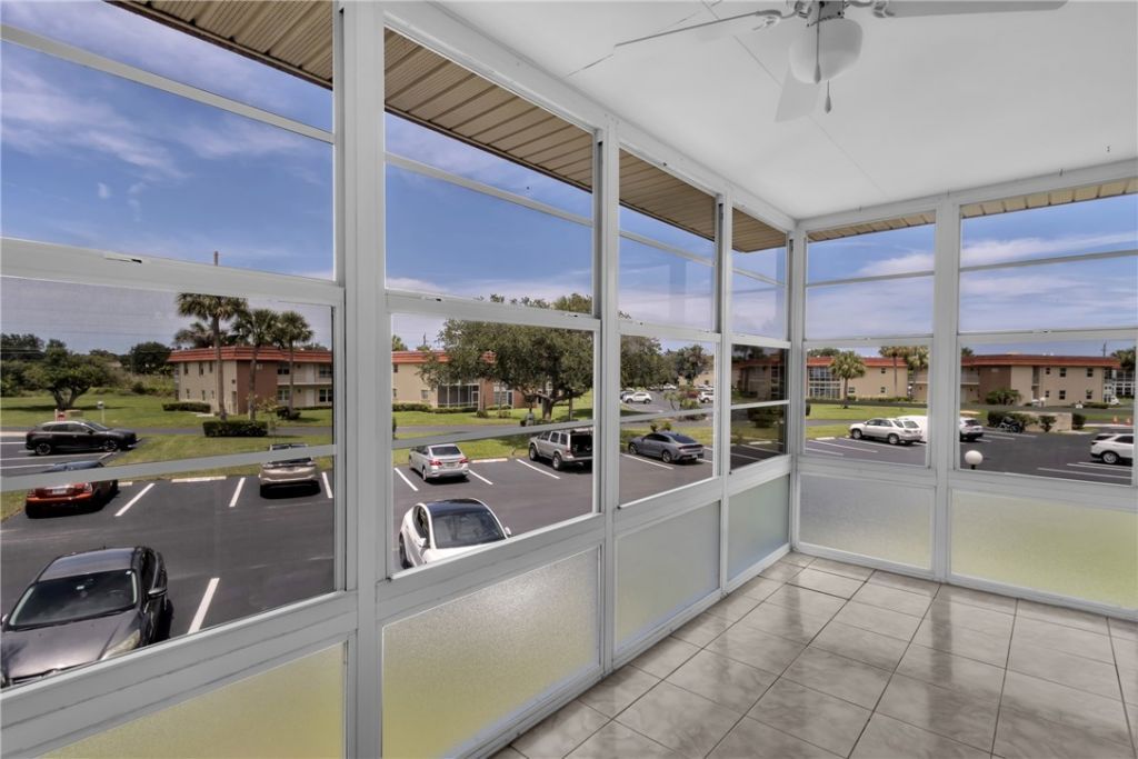 105 Spring Lake Court, Unit 205, Vero Beach, FL 32962 Photo