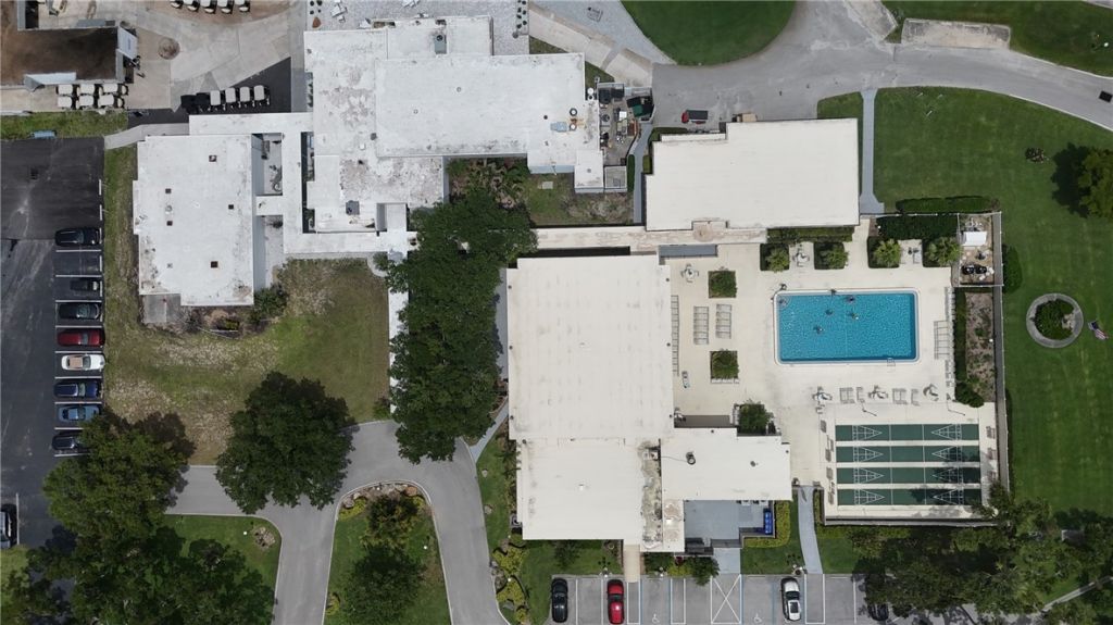 105 Spring Lake Court, Unit 205, Vero Beach, FL 32962 Photo