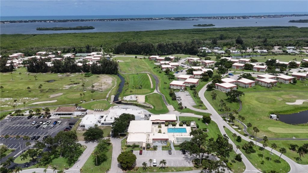 105 Spring Lake Court, Unit 205, Vero Beach, FL 32962 Photo