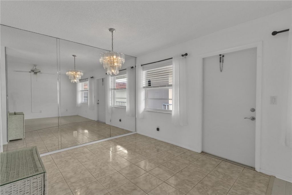 105 Spring Lake Court, Unit 205, Vero Beach, FL 32962 Photo