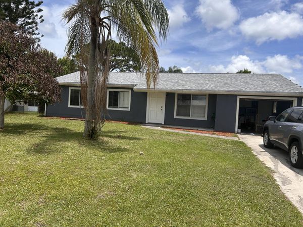 2029 SE Hideaway Circle, Port St. Lucie, FL 34952