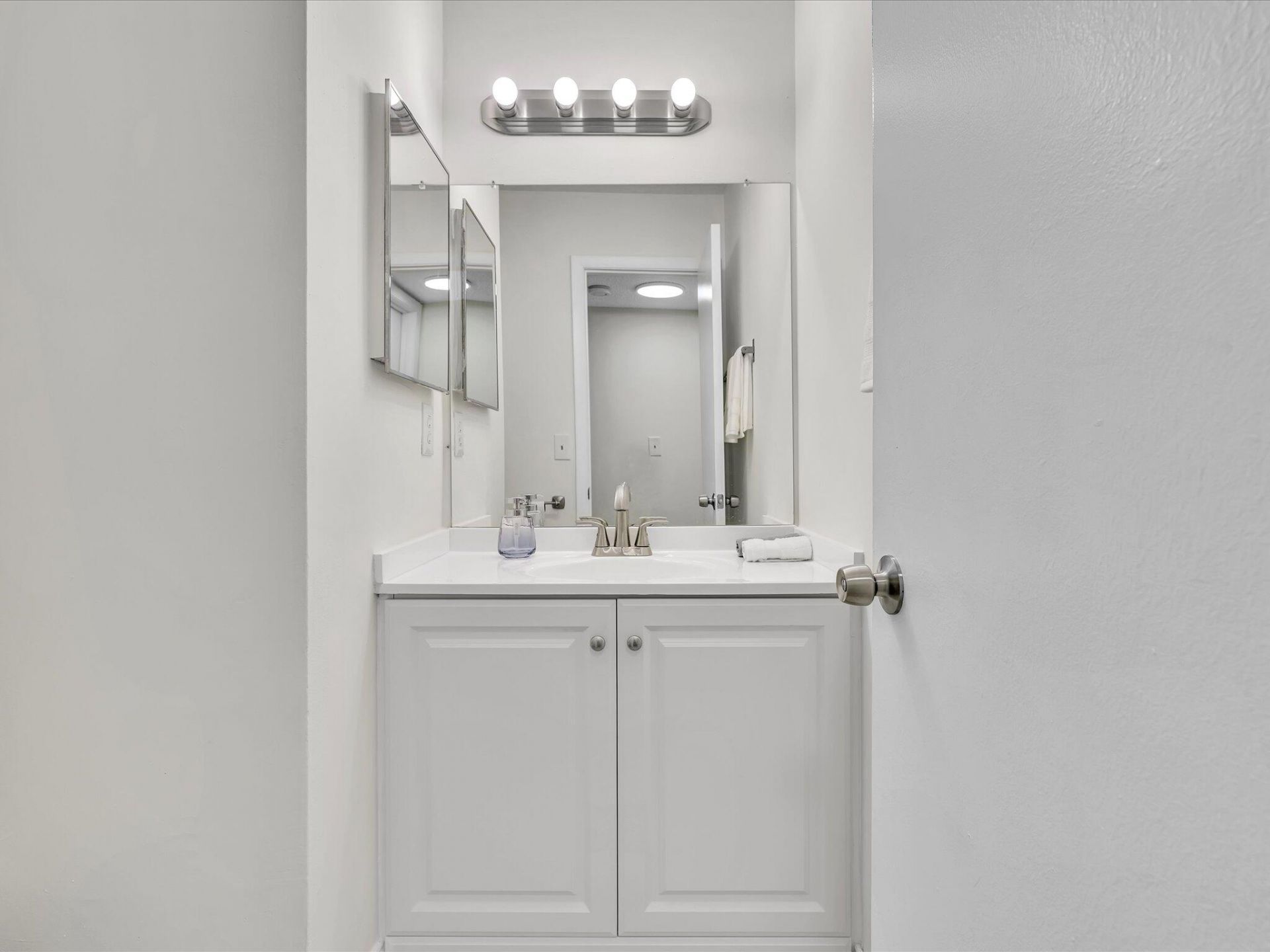 9001 W Sunrise Boulevard, Plantation, FL 33322 Photo