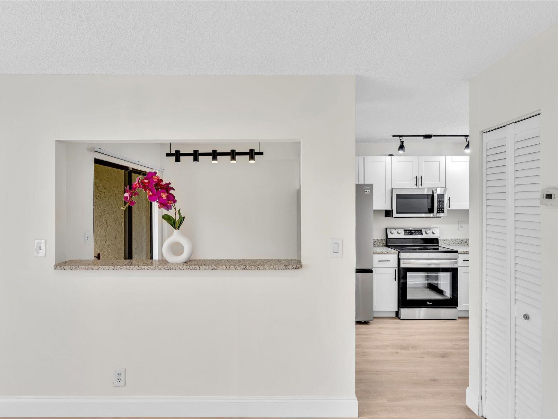 9001 W Sunrise Boulevard, Plantation, FL 33322 Photo