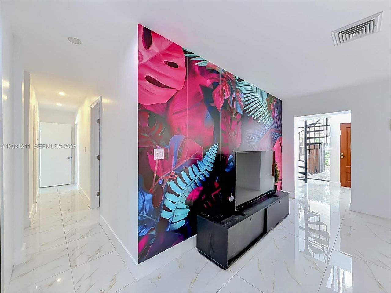2216 NE 18th Ave , Wilton Manors, FL 33305 Photo