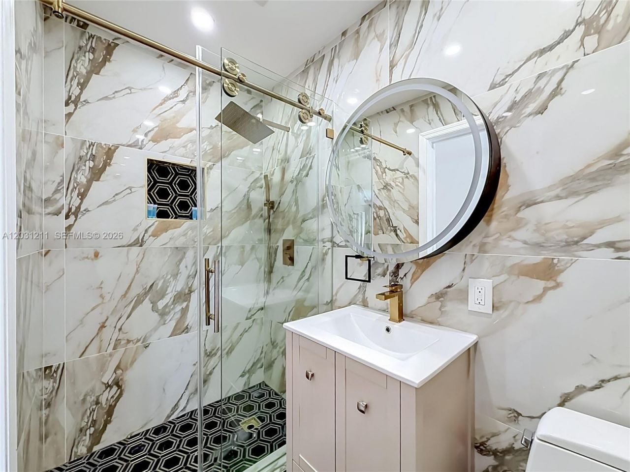 2216 NE 18th Ave , Wilton Manors, FL 33305 Photo