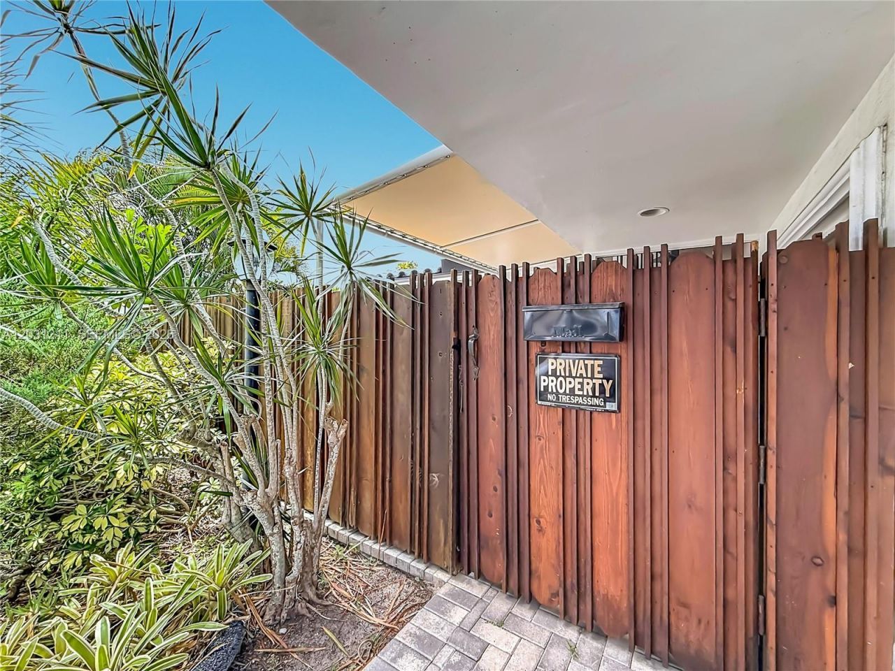 2216 NE 18th Ave , Wilton Manors, FL 33305 Photo