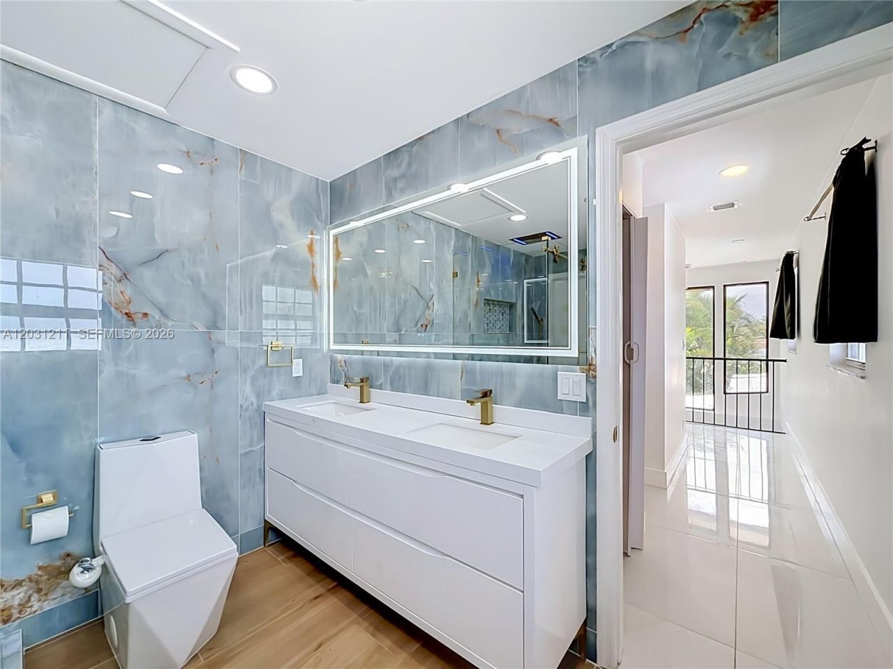 2216 NE 18th Ave , Wilton Manors, FL 33305 Photo