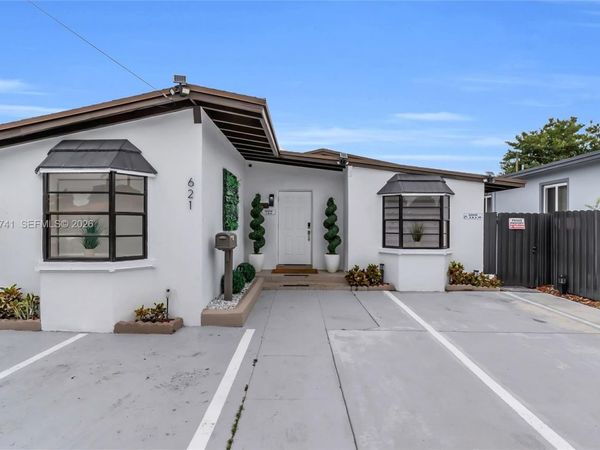 621 NW 59th Ave , Miami, FL 33126