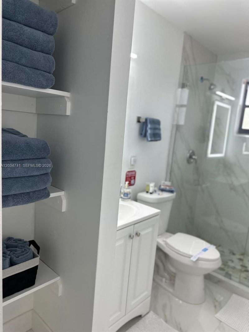 621 NW 59th Ave, Miami, FL 33126 Photo