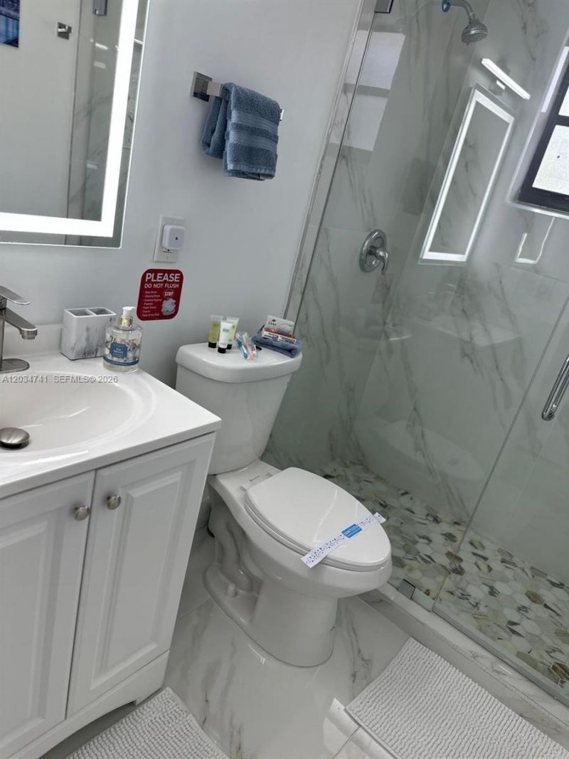 621 NW 59th Ave, Miami, FL 33126 Photo