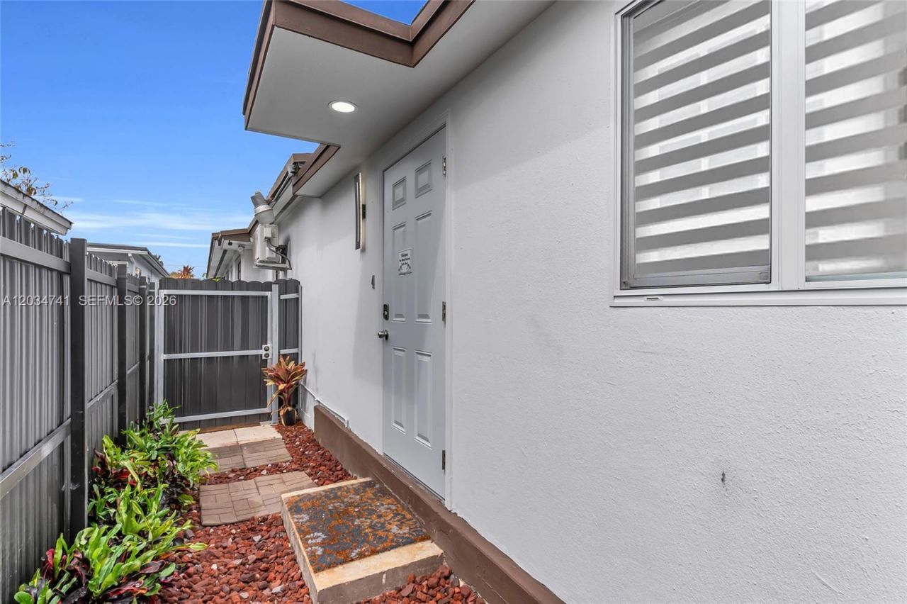 621 NW 59th Ave, Miami, FL 33126 Photo